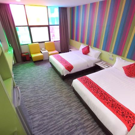 Baguss Hotel And Serviced Apartment Τζόχορ Μπάχρου Εξωτερικό φωτογραφία