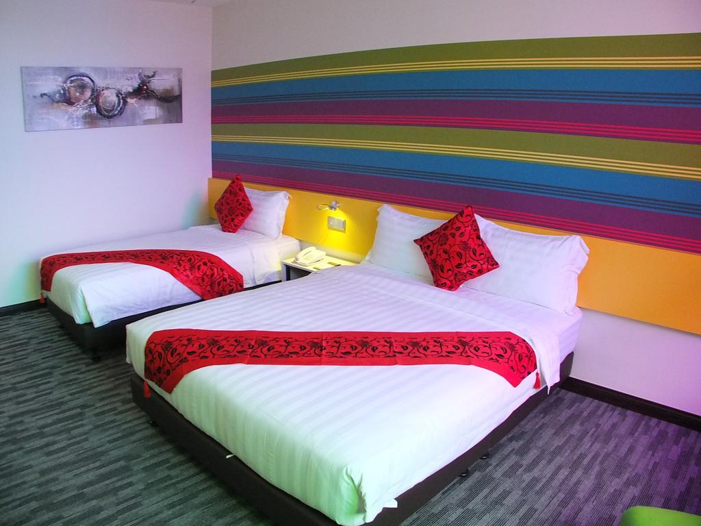 Baguss Hotel And Serviced Apartment Τζόχορ Μπάχρου Εξωτερικό φωτογραφία