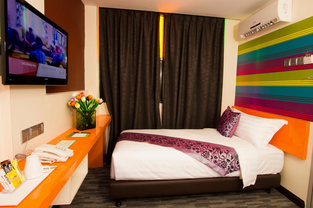 Baguss Hotel And Serviced Apartment Τζόχορ Μπάχρου Εξωτερικό φωτογραφία