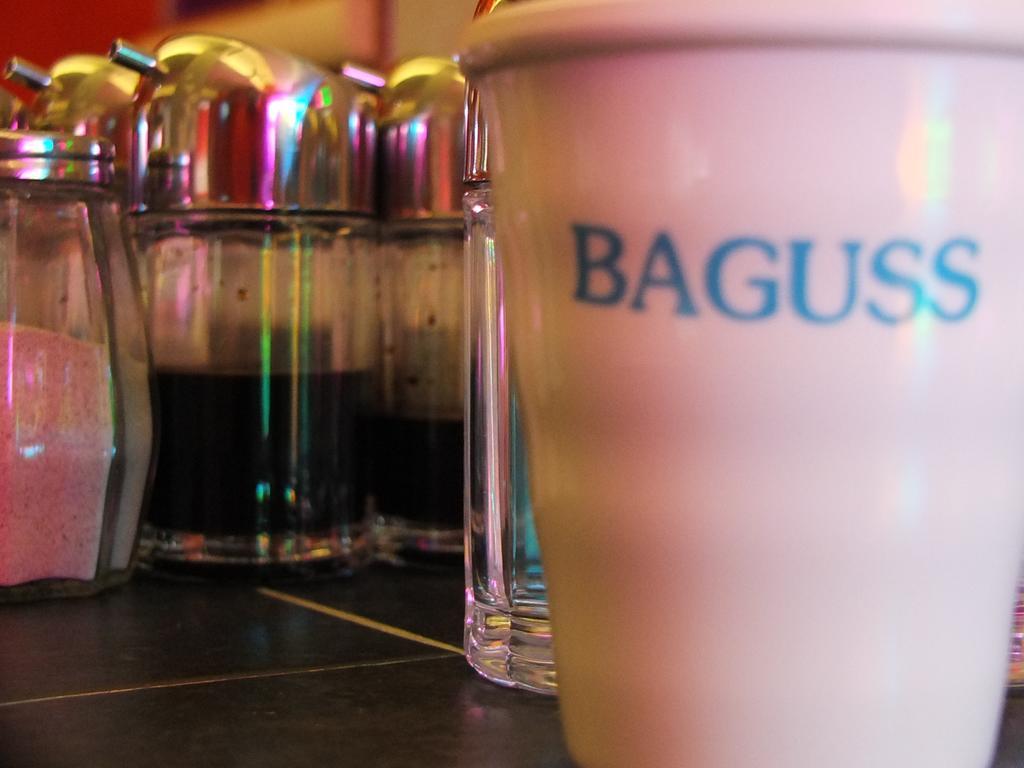 Baguss Hotel And Serviced Apartment Τζόχορ Μπάχρου Εξωτερικό φωτογραφία
