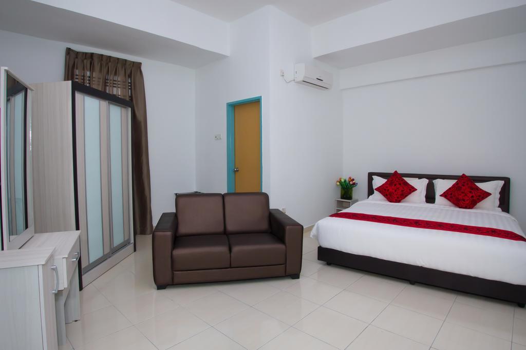 Baguss Hotel And Serviced Apartment Τζόχορ Μπάχρου Εξωτερικό φωτογραφία