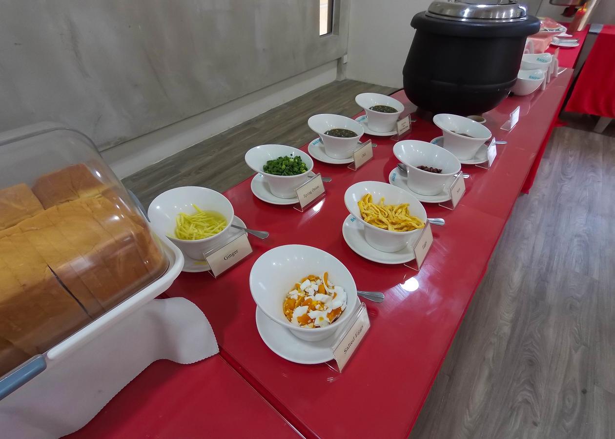 Baguss Hotel And Serviced Apartment Τζόχορ Μπάχρου Εξωτερικό φωτογραφία