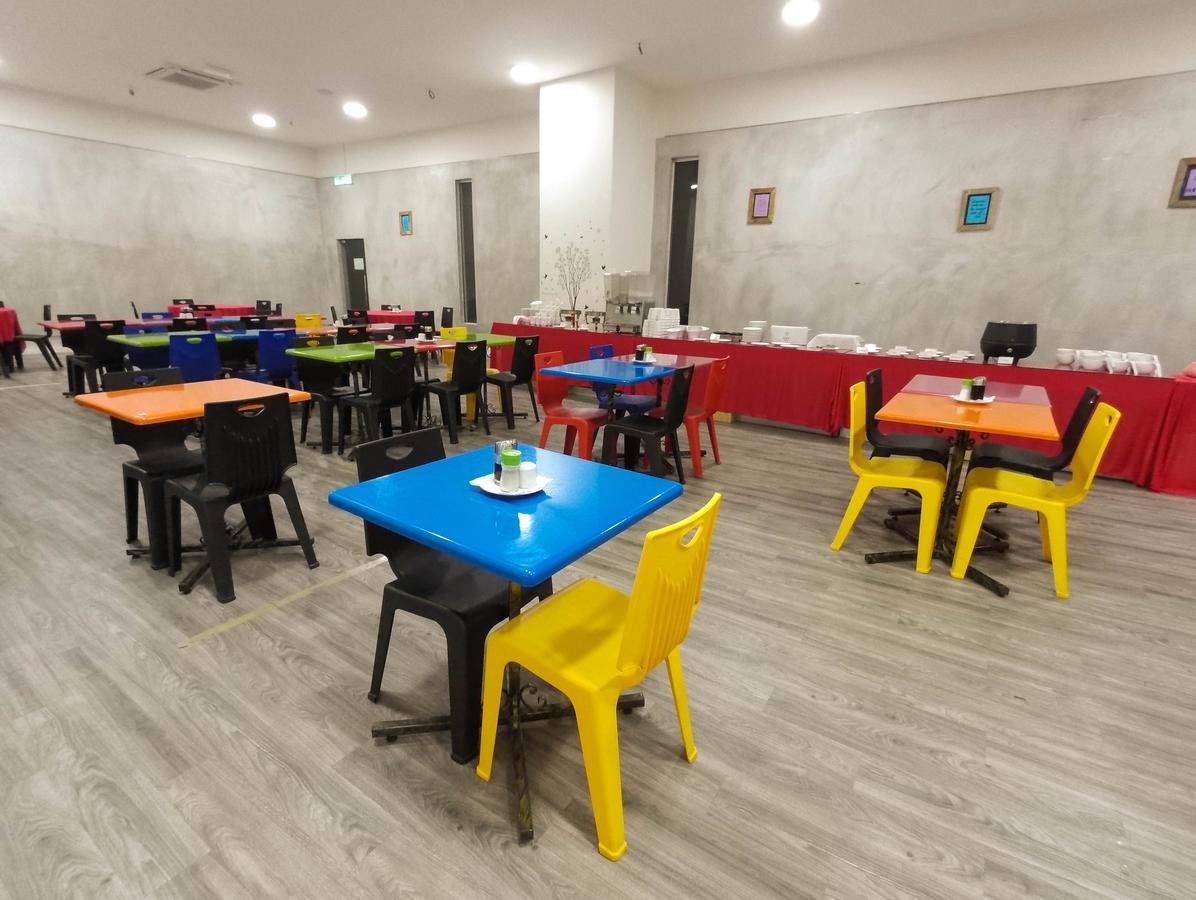 Baguss Hotel And Serviced Apartment Τζόχορ Μπάχρου Εξωτερικό φωτογραφία