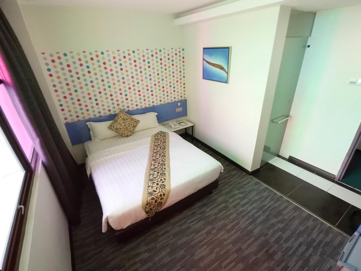 Baguss Hotel And Serviced Apartment Τζόχορ Μπάχρου Εξωτερικό φωτογραφία