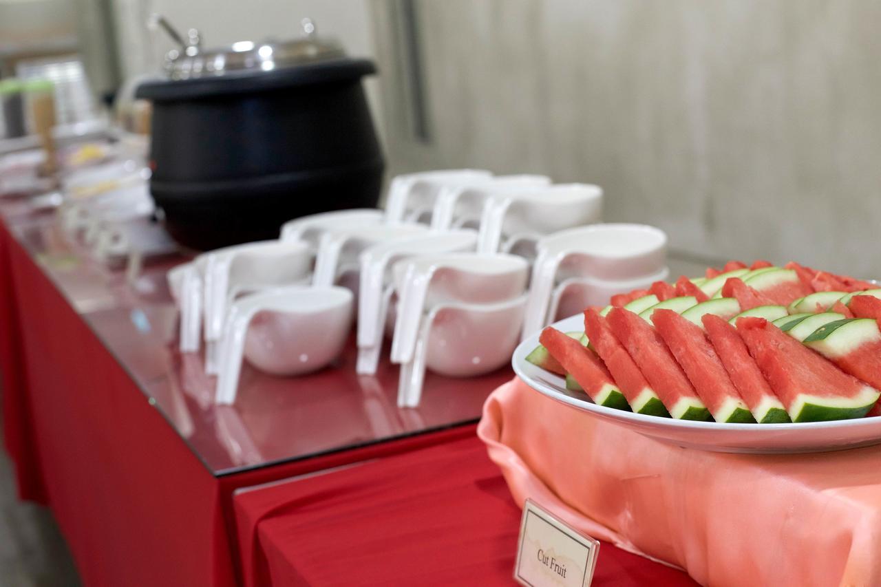Baguss Hotel And Serviced Apartment Τζόχορ Μπάχρου Εξωτερικό φωτογραφία