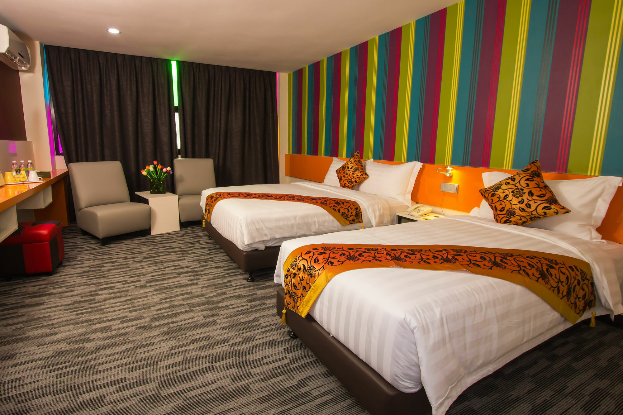 Baguss Hotel And Serviced Apartment Τζόχορ Μπάχρου Εξωτερικό φωτογραφία