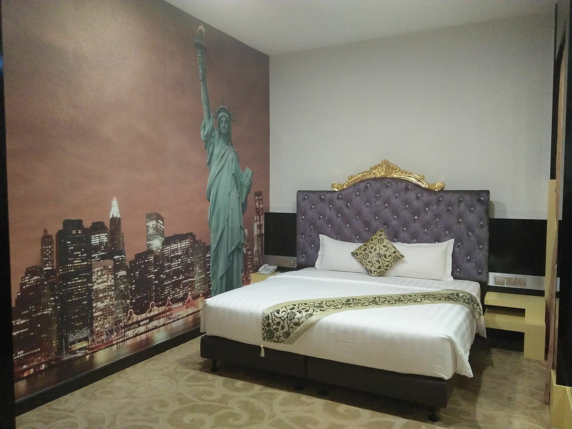 Baguss Hotel And Serviced Apartment Τζόχορ Μπάχρου Εξωτερικό φωτογραφία