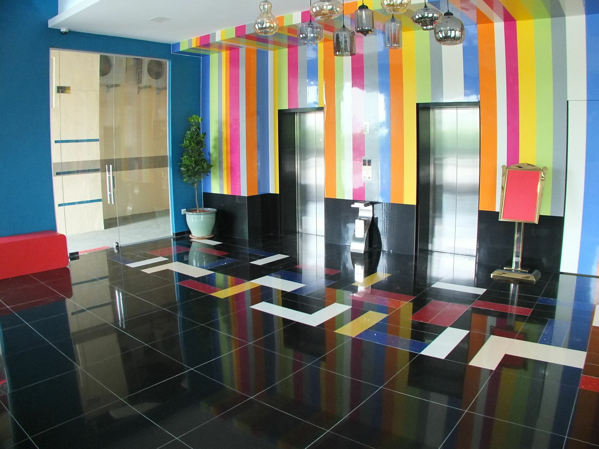 Baguss Hotel And Serviced Apartment Τζόχορ Μπάχρου Εξωτερικό φωτογραφία